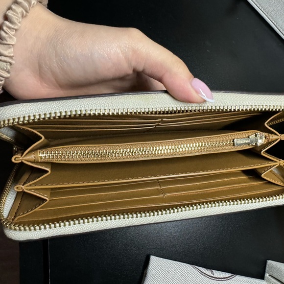 Coach Wallet - Picture 2 of 4